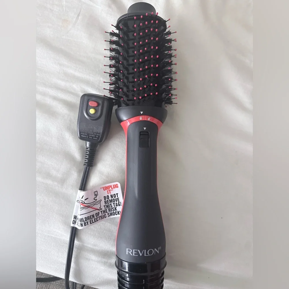 ✨ Revlon One-Step Hair Dryer and Volumizer – Clean, Perfect Condition - Picture 2 of 15